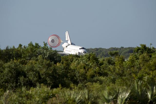 NASA image: STS-132 Space Shuttle Atlantis Landing