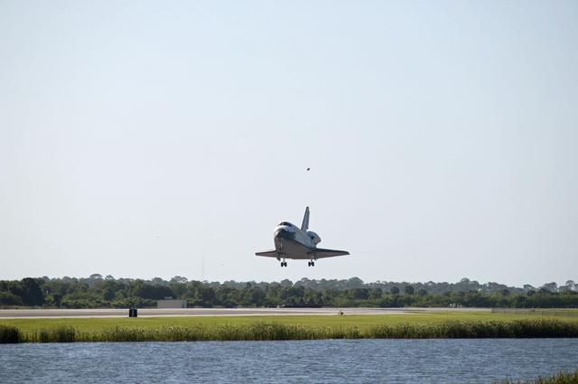 NASA image: STS-132 Space Shuttle Atlantis Landing