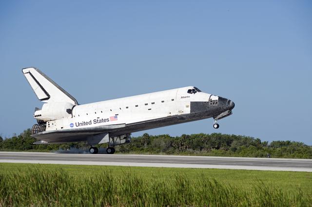 NASA image: STS-132 Space Shuttle Atlantis Landing