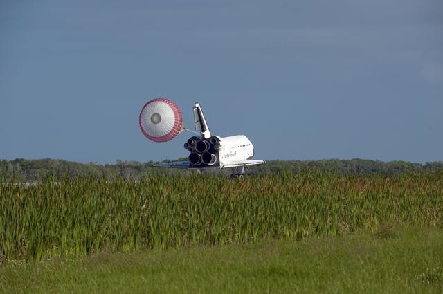 NASA image: STS-132 Space Shuttle Atlantis Landing
