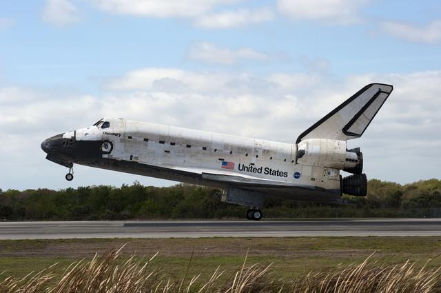 NASA image: STS-133 landing at KSC