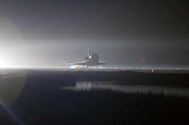 NASA image: Final Landing of the Space Shuttle Endeavour / STS-134 Mission