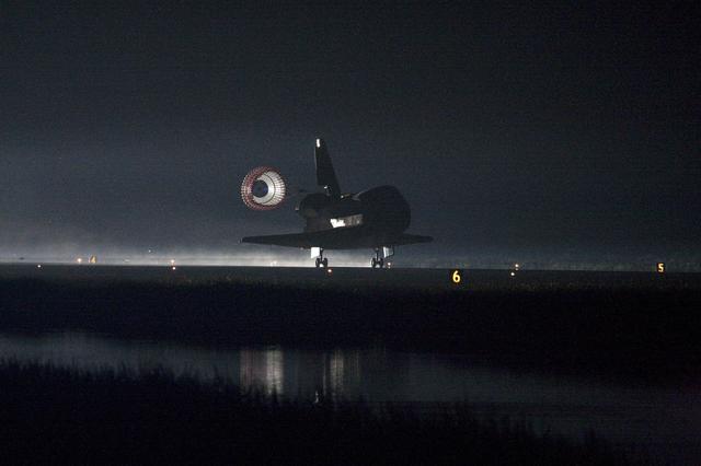 NASA image: Final Landing of the Space Shuttle Endeavour / STS-134 Mission