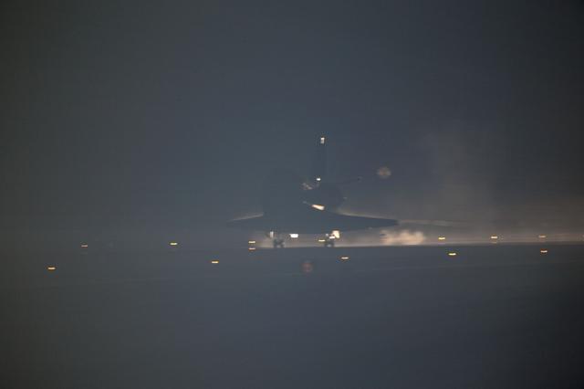 NASA image: The Final Landing of STS-135 Atlantis