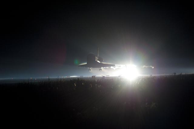 NASA image: The Final Landing of STS-135 Atlantis