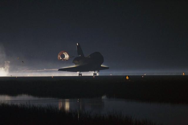 NASA image: The Final Landing of STS-135 Atlantis