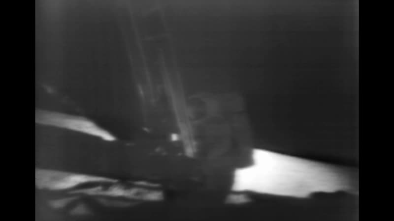 Apollo_11_moonwalk_montage_720p