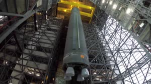 SLS Core Stage Pathfinder Training Month - Lift into High Bay 3 (Timelapse 1)