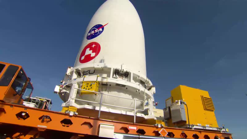 Mars 2020 Spacecraft Lift and Mate