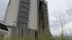 Artemis I rollback to VAB ahead of Hurricane Ian