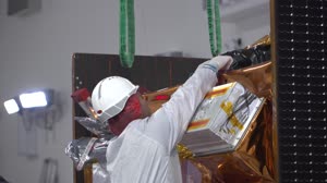 Sentinel-6B Spacecraft Mated to Work Stand at Astrotech, VSFB