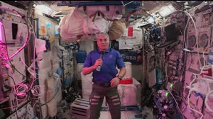 jsc2021m000205_NASA_Astronaut_Mark_Vande_Hei_on_Spaceflight_Record_210914