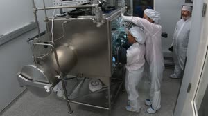 NASA Scientists Open One of the Last Sealed Apollo 17 Moon Samples